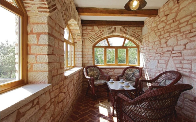 Nice Home in Baderna With Wifi and 2 Bedrooms