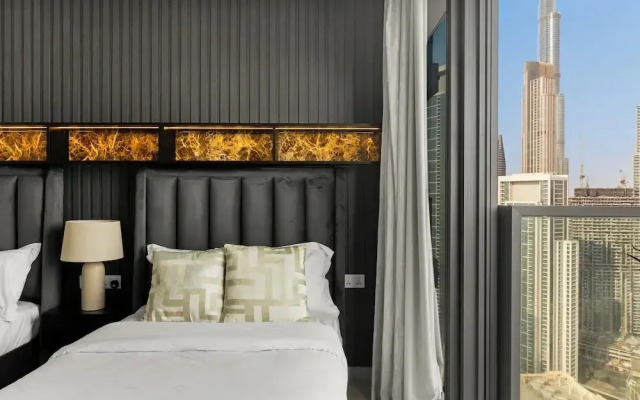 Gogoto LUX Burj View Spacious