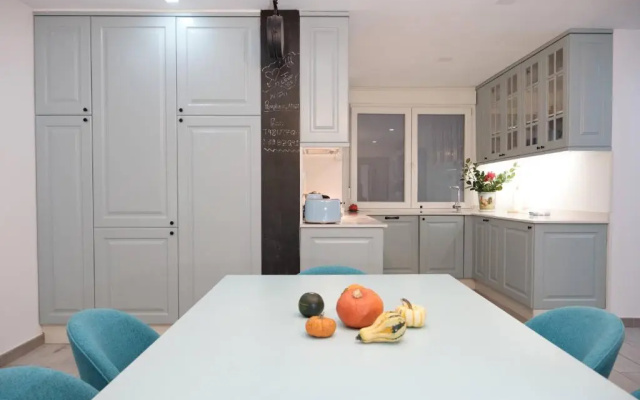 Lujoso y amplio piso con 5 habitaciones