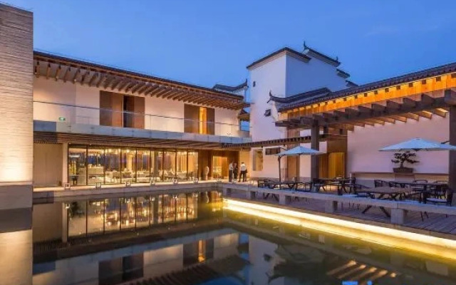 Jiuhua Mountain Demaotang Hotel