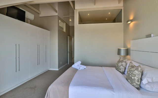 Отель Whale Coast All-Suite-Hotel
