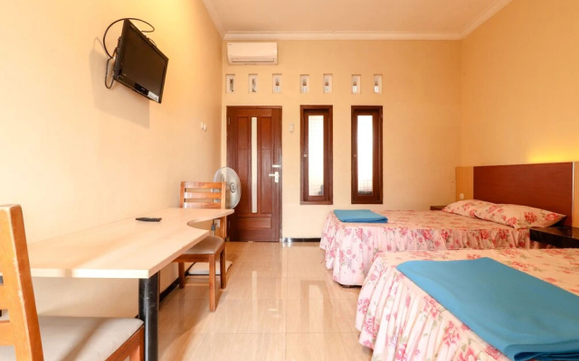 Joglo Family Hotel & Homestay