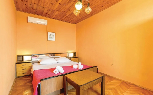 Stunning Home in Omisalj With Wifi and 4 Bedrooms