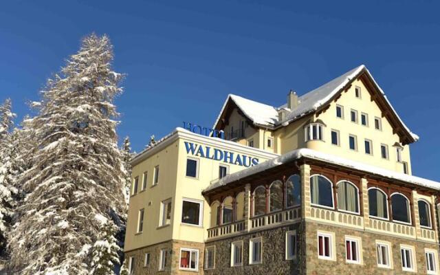 Отель Waldhaus am See Швейцария, Санкт-Мориц - отзывы, цены и фото номеров - забронировать отель Waldhaus am See онлайн вид на фасад