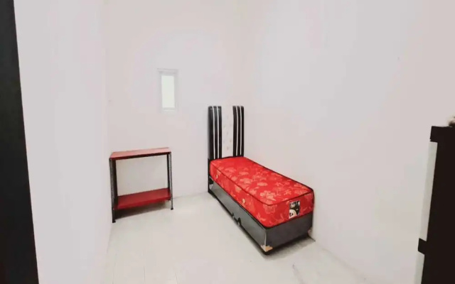 SPOT ON 93722 Shannhay Guest House Syariah