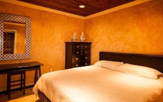 Gulfside Luxury Condo by RedAwning