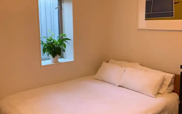 Modern 2 Bed Townhouse On CBD Fringe