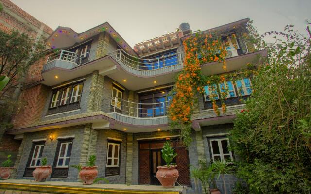 Отель OYO 280 Hob Nob Garden Resort Непал, Катманду - отзывы, цены и фото номеров - забронировать отель OYO 280 Hob Nob Garden Resort онлайн вид на фасад