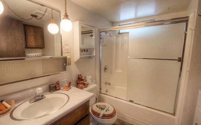Bambis Bunkhouse