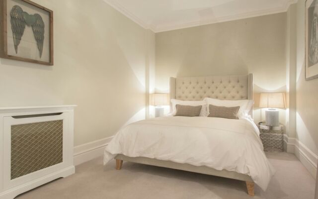 Отель The Luxe Whitehall Duplex Apartment Великобритания, Лондон - отзывы, цены и фото номеров - забронировать отель The Luxe Whitehall Duplex Apartment онлайн комната для гостей