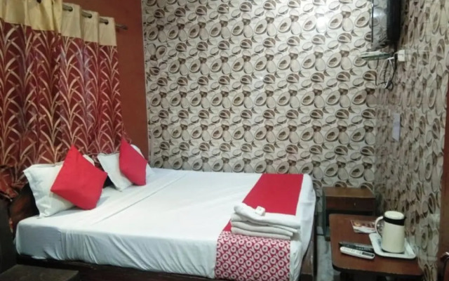 Goroomgo Rashmi Agra