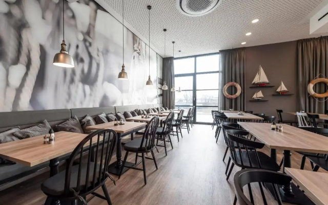 HARBR. Hotel Heilbronn, a member of Radisson Individuals
