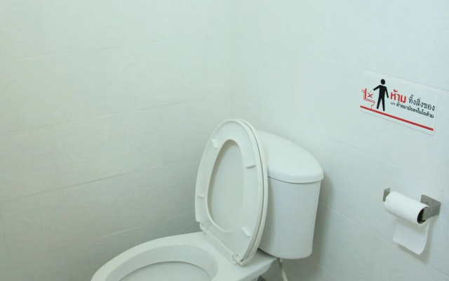 Perm Poon Sup Apartment