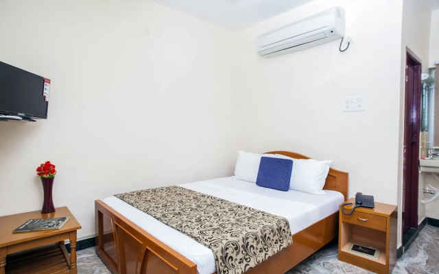 Hotel Rathnavel Towers