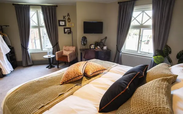 Kings Arms Hotel