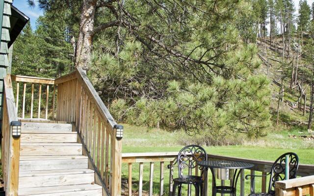 Whispering Winds Cottages And Campsites In Blackhawk United