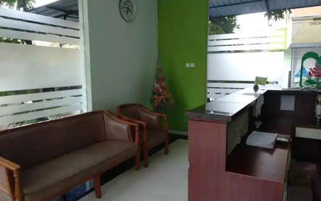 Mawar Indah Hotel near Stasiun Balapan Solo RedPartner