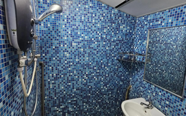 Color Mixed Home Hostel