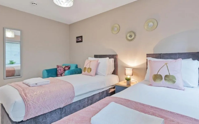 Ocean Walk | 2 Bedroom Apartment | Moments From The Seaside