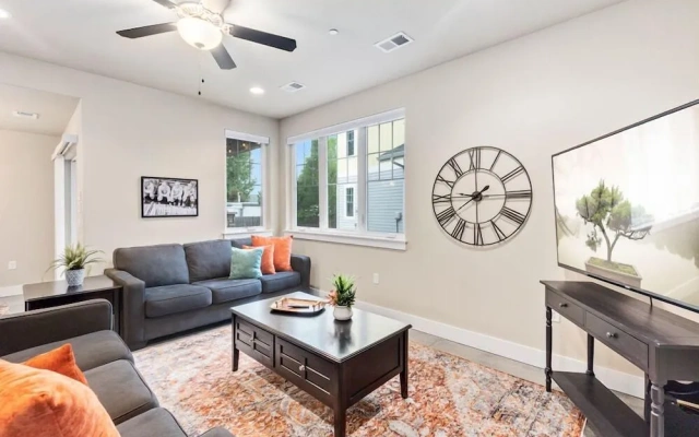 Exceptional Solar Powered Home near Old Town!
