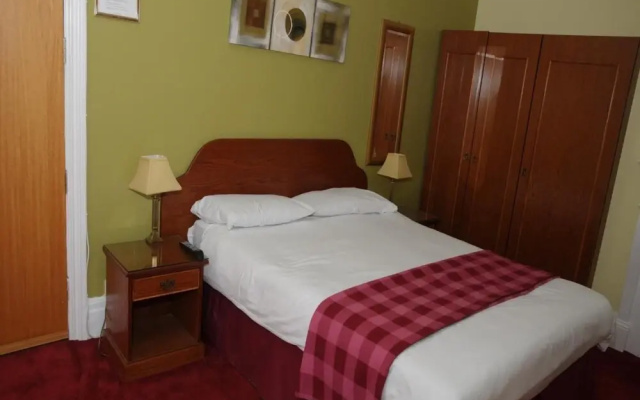 Wimblehurst Hotel