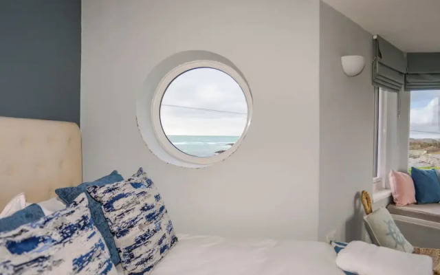 Min Y Mor Trearddur Bay