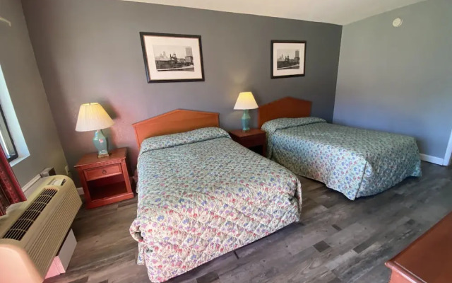 Travelers Place Inn & Suites