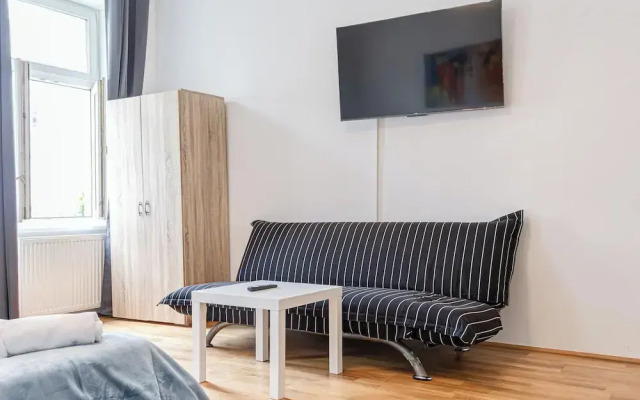 Comfy 2BR Flat Belvedere Vicinity