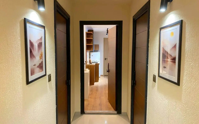 Апартаменты Stylish Studio Apartment in City Center