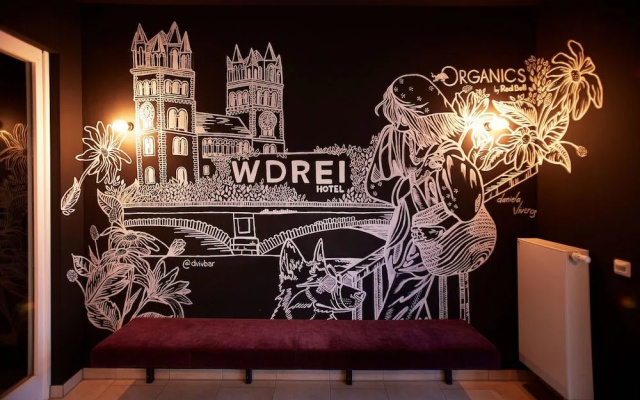Wdrei Hotel