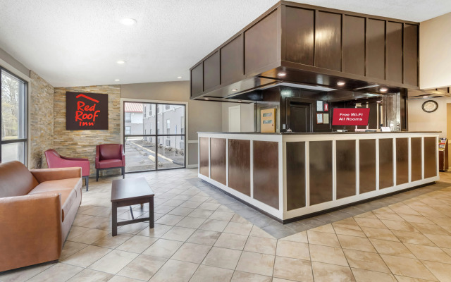 Red Roof Inn & Suites Newport News