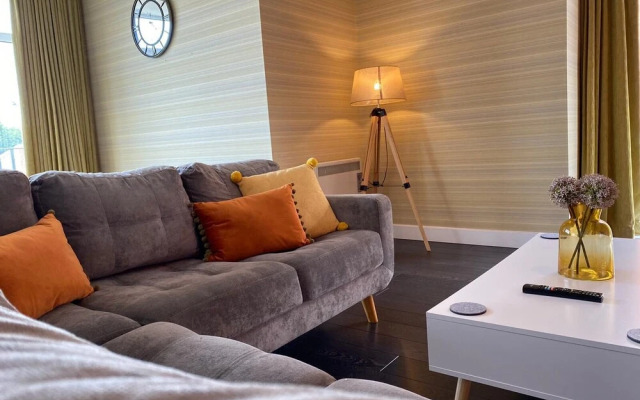 Riverside getaway 2 Bedroom