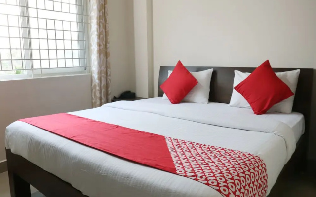 OYO 11615 Lotus Inn