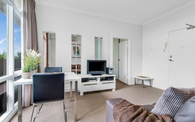 Adelaide DressCircle Apartments