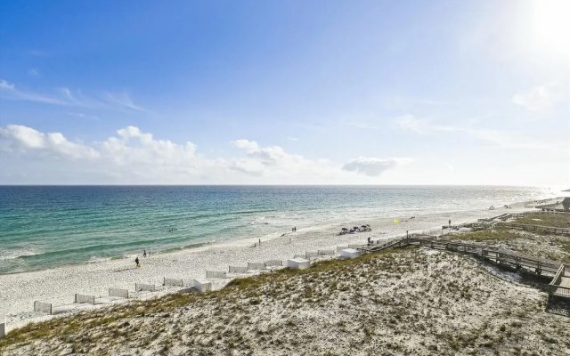 Inlet Reef 406 2 Bedroom Condo by RedAwning