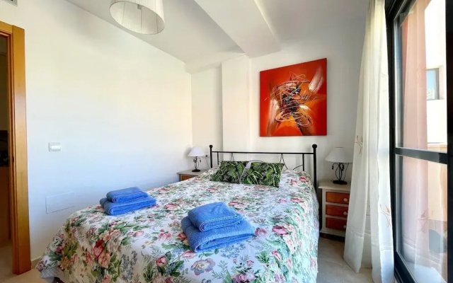 Apartment Near Beach With Pools in Spain
