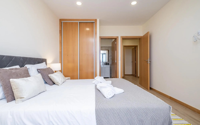 Canhas Residence I by Homie