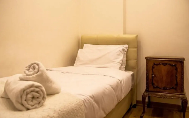 Cozy and Central Flat near Shore in Karsiyaka
