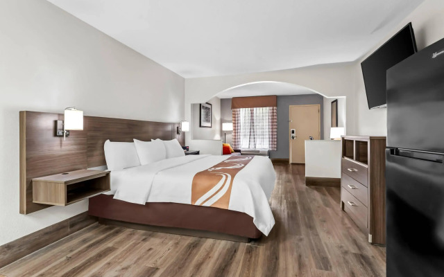 Quality Inn & Suites near Robins Air Force Base