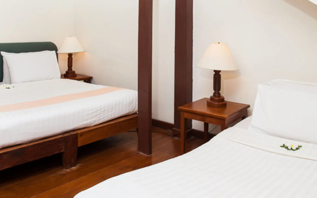 Riverhouse Hotel - The Teak House