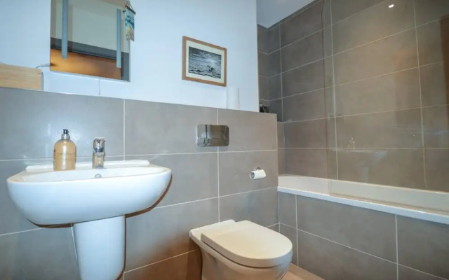Bright One Bedroom Clifton City Pad