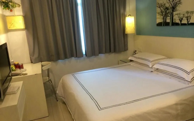 Parkgeun Hotel (Shenzhen Dongmen Pedestrian Street)