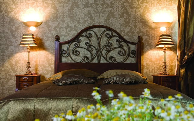 Refanidis Natural Luxury Hotel