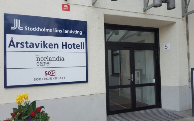Отель Hotell Årstaviken Швеция, Стокгольм - отзывы, цены и фото номеров - забронировать отель Hotell Årstaviken онлайн вид на фасад