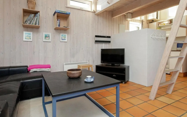 Vibrant Holiday Home in Munkebo near Sea