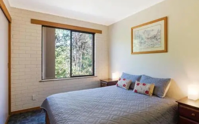 1/2 Harrington Rd