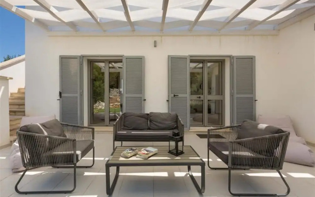 661 Villa con Piscina e Vista Panoramica a Ostuni