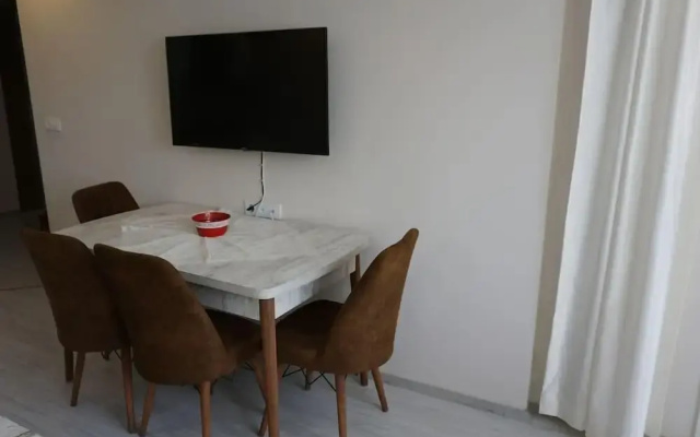 Lovely 2 Rooms Apartment With Pool and Air Con