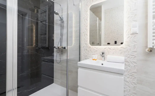 Tauron Arena Apartments by Renters