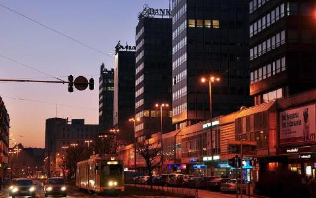 Отель Fusion Hostel Польша, Познань - отзывы, цены и фото номеров - забронировать отель Fusion Hostel онлайн вид на фасад